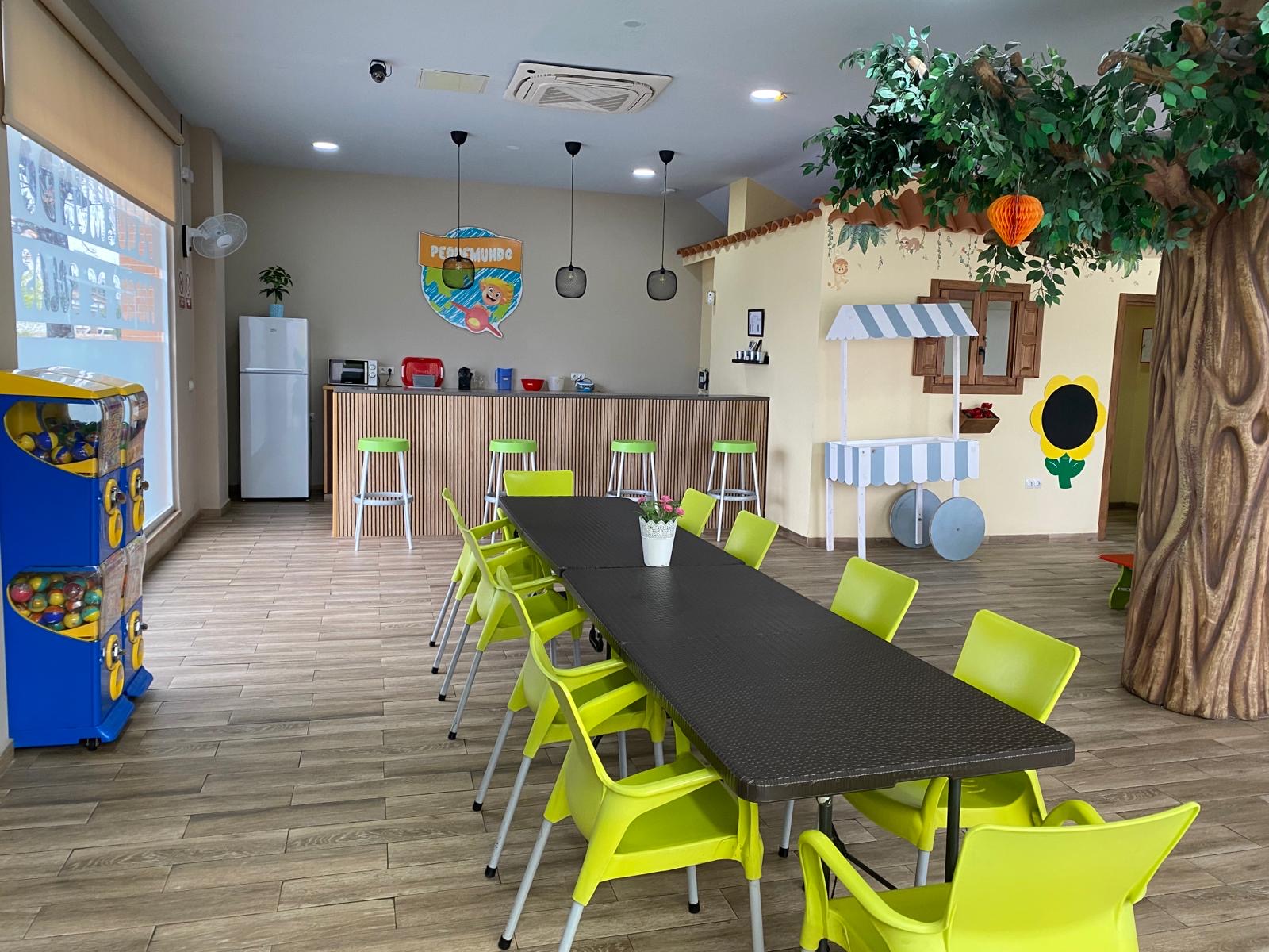 Ver detalles de la Empresa Pequemundo parque de bolas